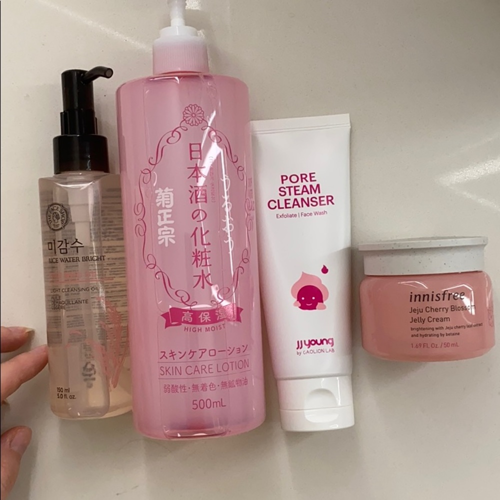 K-BEAUTY BUNDLE: Cleanse, tone, mask, moisturize